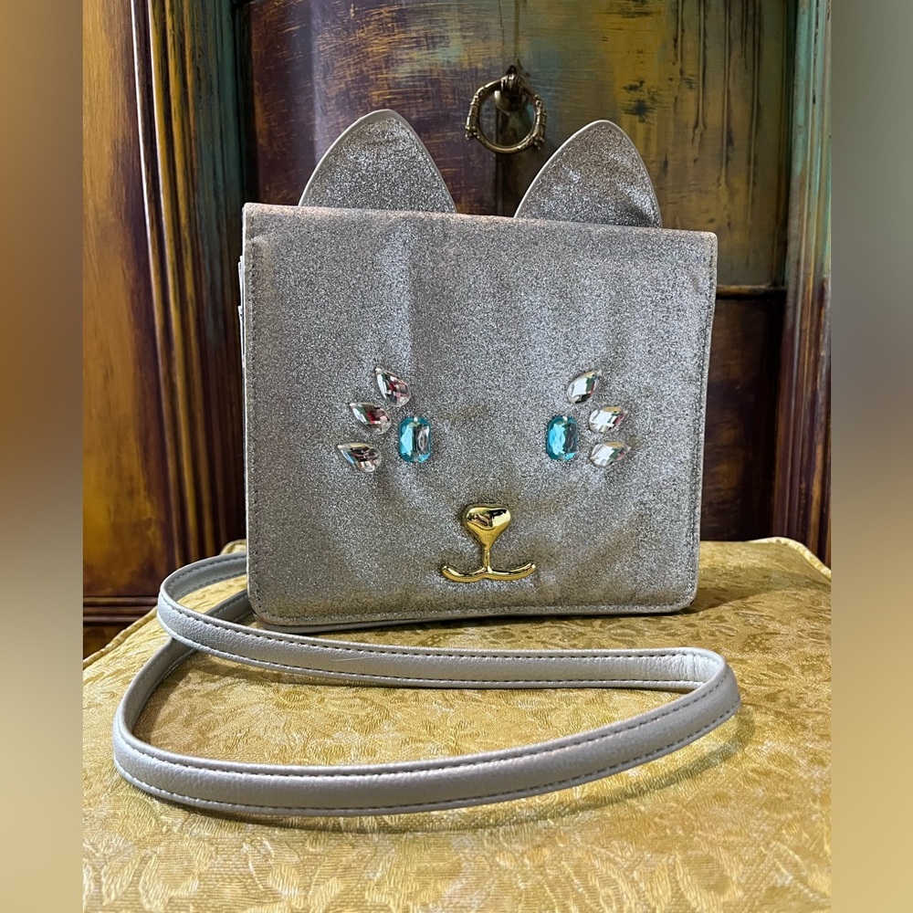 Betsey Johnson silver glitter sparkles kitty cat crossbody bag purse